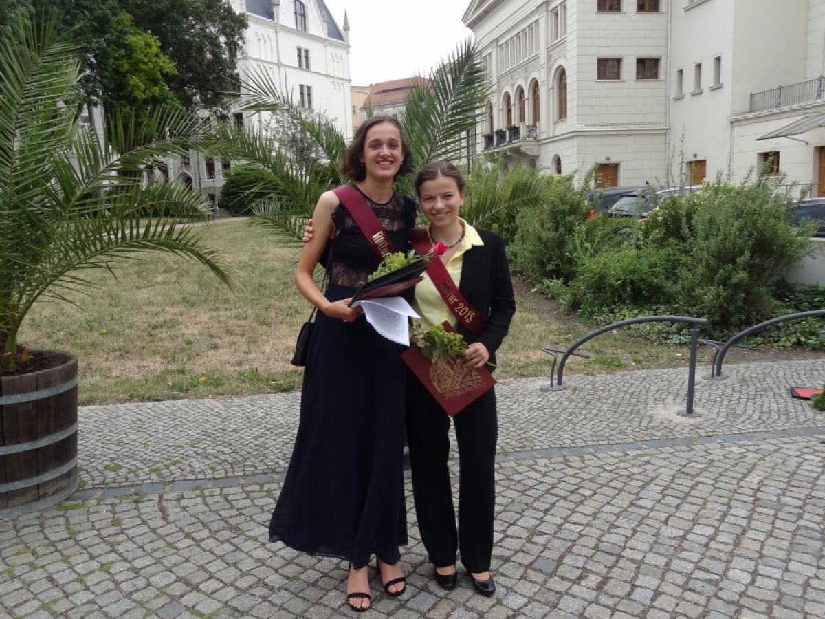 Unsere Preisträgerinnen 2018:  Louisa Robert und Katharina Domsgen